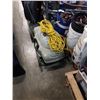 Image 2 : ELECTRIC 18" LAWN MOWER WITH EXTENTION CORD