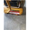 Image 2 : STANLEY BOSTICH PORTABLE AIR COMPRESSOR