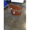 Image 2 : VINTAGE WOOD D TABLE