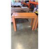 Image 2 : 2 OAK SIDE TABLES