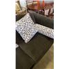 Image 8 : MODERN GREY SOFA