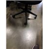 Image 3 : MESH BACK GAS LIFT OFFICE CHAIR