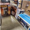 Image 1 : KENDALL OUTDOOR GAS GRILL WITH PYREX OVENWARE SET AND PHILIPS COFFEE MAKER