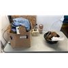 Image 1 : LOT OF VINTAGE COLLECTIBLES AND MORE
