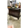 Image 8 : DOUBLE SIZE BROWN SLEIGH BED