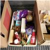 Image 2 : 2 BOXES OF BEAUTY ITEMS AND COLLECTIBLES