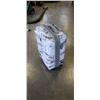 Image 2 : HEYS HARD CASE LUGGAGE