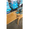Image 2 : BROTHER DORCAS VINTAGE SEWING MACHINE IN TABLE, INCLUDES PEDAL