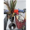 Image 1 : Paper Towel Dispenser Silk Flowers and Books