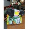 Image 1 : Reebok 8 Pack Socks and Schick Razors