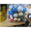 Image 2 : Lot of Holiday Décor