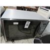 Image 1 : Black/Silver Emerson Microwave