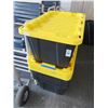 Image 1 : 11-Large Tote w/Lid - 11 X $