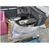Image 1 : Pallet of Rims (2), Side Mirrors