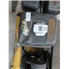 Image 2 : Dewalt 125 PSI Gas Portable Air Compressor