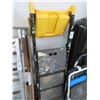 Image 1 : Cosco Stepladder w/Paint Back