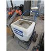 Image 1 : Graco Portable Texture Machine