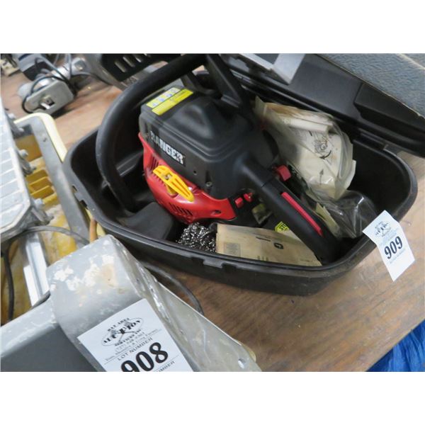 Homelite Gas Chainsaw w/Carry Case