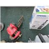 Image 2 : Lot of Inflator, Dremel 7300 and Bench Vise