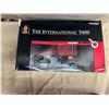 Image 2 : 1:16 SCALE CASE IH THE INTERNATIONAL 5488 PRECISION KEY SERIES DIE-CAST REPLICA BY ERTL