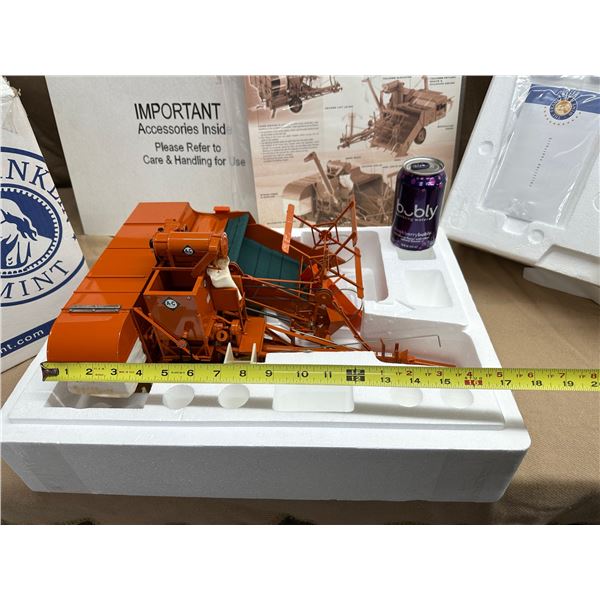 1/12 ALLIS-CHALMERS TYPE 60A ALL-CROP HARVESTER DIE-CAST REPLICA