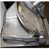 Image 3 : HOBART DELI SLICER MODEL 2612