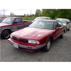 94 OLDSMOBILE 88 4DR EXMT.                                            
