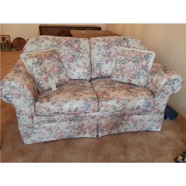 Koehler Love Seat C