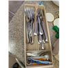 Image 2 : Cutlery, Glasses, Bakeware B