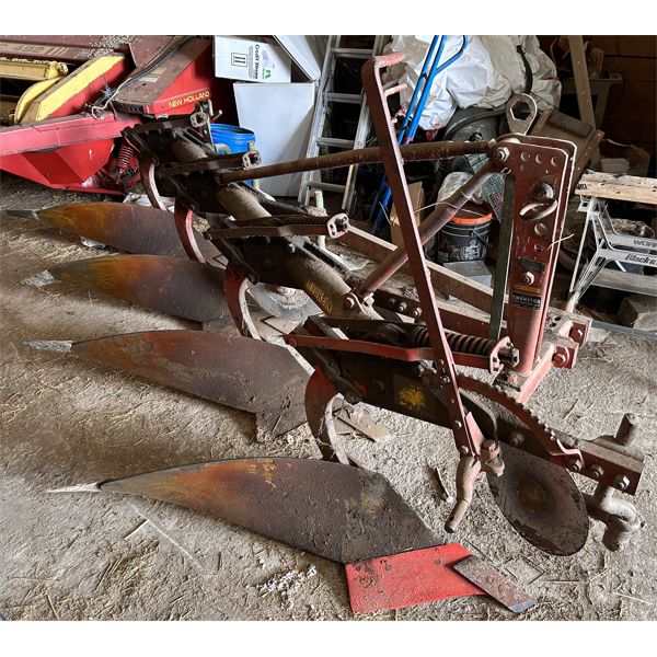 KVERNELAND PLOUGH - 3 PTH - 4 X 14 INCH BOTTOMS