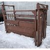 Image 1 : CATTLE SQUEEZE W/ PALPATATION TABLE - MARTIN WELDING MFG