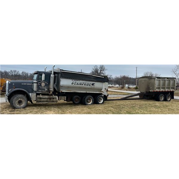 2000 Freightliner Dump truck