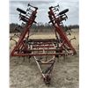 Image 1 : IH 28' Field Cultivator