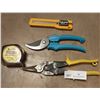Image 1 : Wiss M3 Tin Snips, Gardena Pruning Shears, Utility Knife and Tape Measure