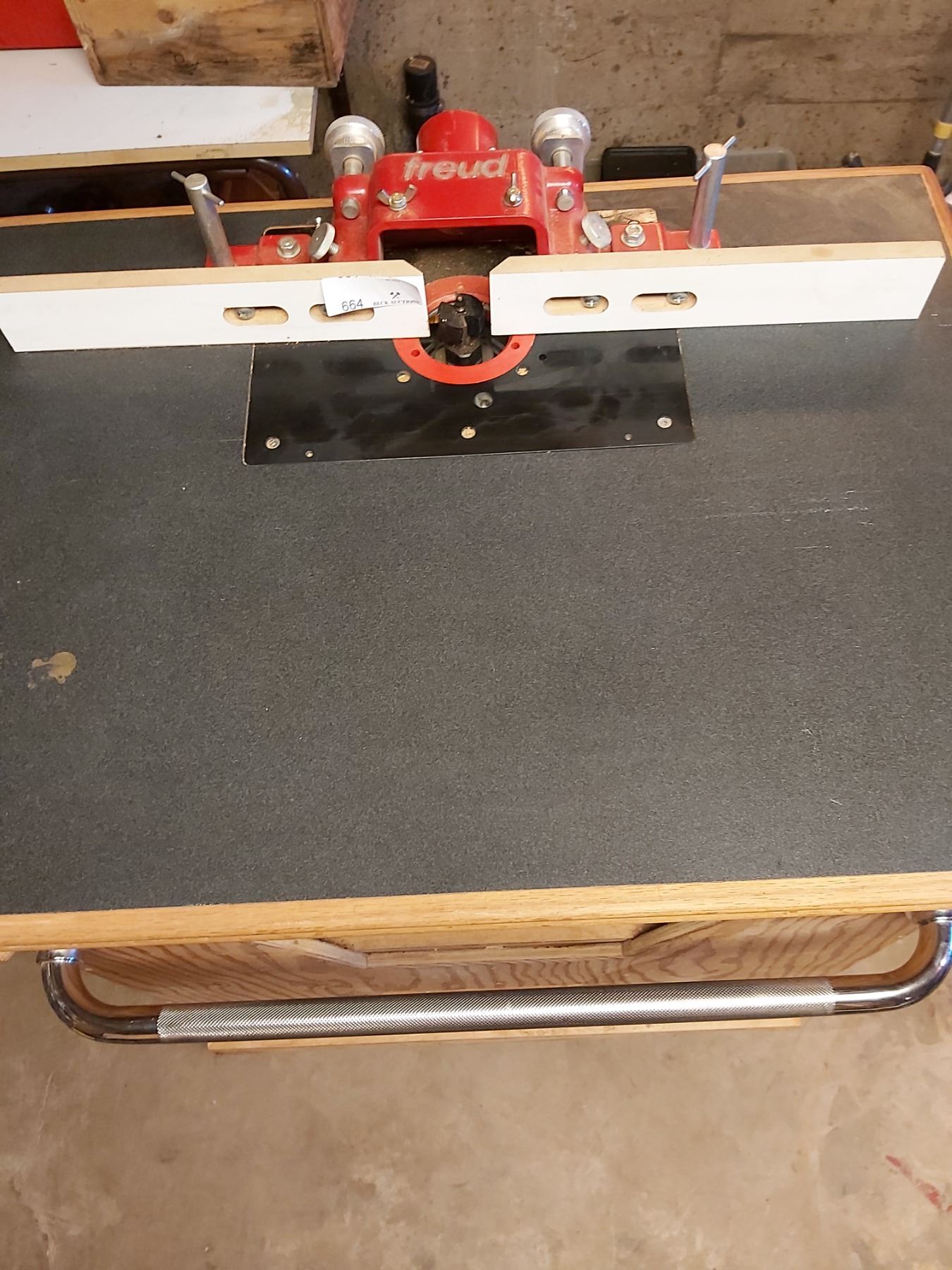 Rolling Work Table with Freud Attachments & Makita 3612 Router - Beck ...