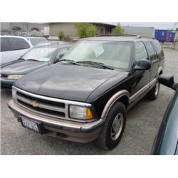 *96 CHEVROLET BLAZER 4DR 4X4 80,278 ACTUAL                            