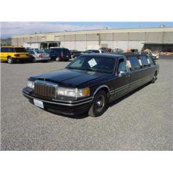 91 LINCOLN TOWNCAR LIMO EXMT.                                         