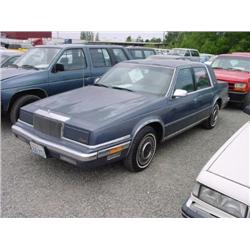 90 CHRYSLER NEWYORKER 4DR EXMT.                                       