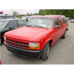 89 CHRYSLER NEW YORKER 4DR EXMT.                                      