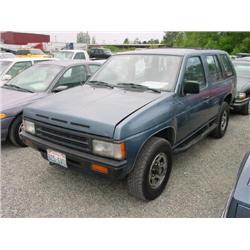 91 NISSAN PATHFINDER 4X4 4DR EXMT.                                    