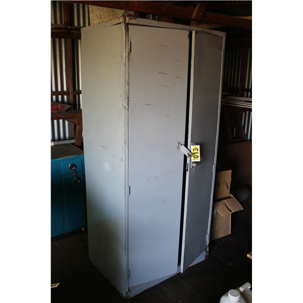 Approx. 1 1/2' x 2 1/2' x 6' steel cabinet