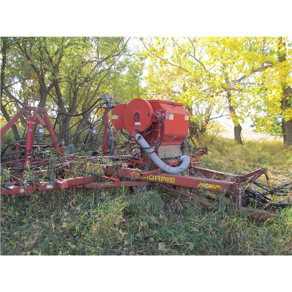 Morris CP731, 35 chisel plow Cultivator c/w Valmar 1620
