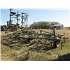 Image 3 : 1981 CO-OP Implements 179 27'Vibrashank, c/w 3 bar tine harrows, SN-24488