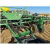 Image 6 : JD 1820 Cultivator, SN-H01820X675104 c/w 1900 Air cart, dual compartment, SN-H01900H675264, 40ft - 1