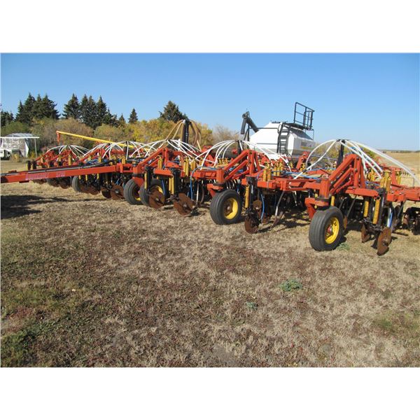 1996 Bourgault 5710 54' Air drill c/w steel packers, single shoot c/w Bourgault 4300 430 bu, 3 comp.