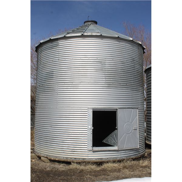 5 Ring Westeel grain bin, 14' (fair) All bins to be removed by July 1st/2023