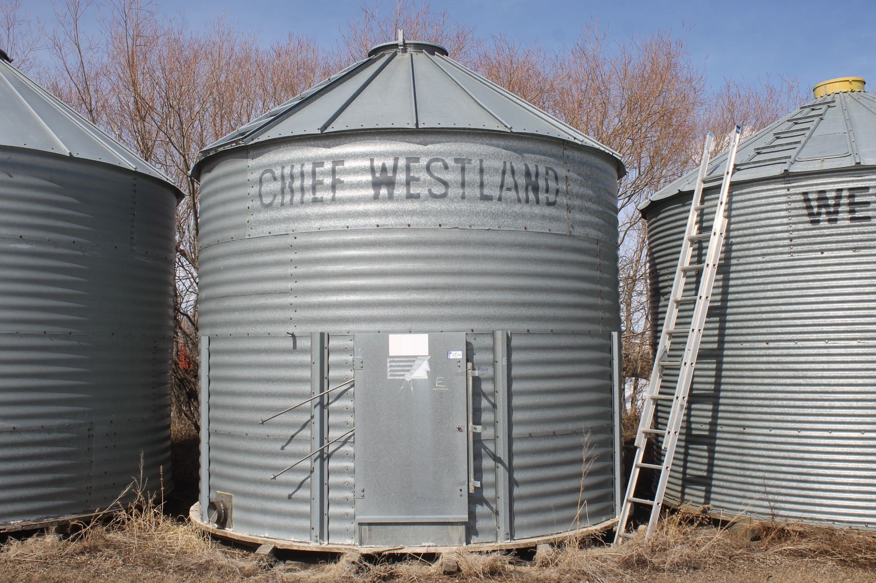 4 Ring Chief Westland grain bin, 13 1/2' (good floor) All bins to be removed by July 1st/2023