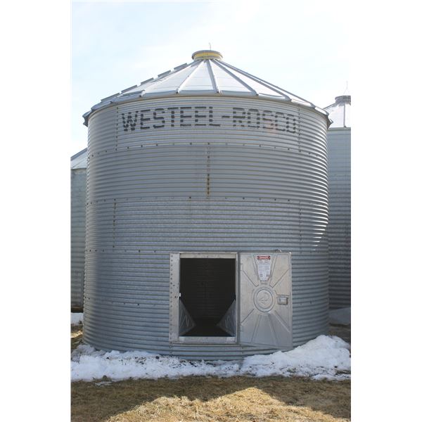5 Ring Westeel grain bin (floor is fair) All bins to be removed by July 1st/2023