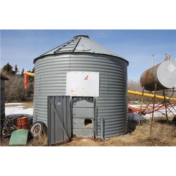 4 Ring Chief Westland grain bin, the grain does not go with the bin. All bins to be removed by July