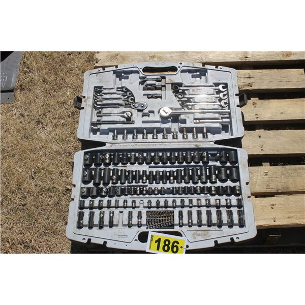 Stanley tool & socket kit